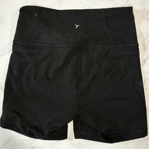Old Navy Active Go-Dry shorts